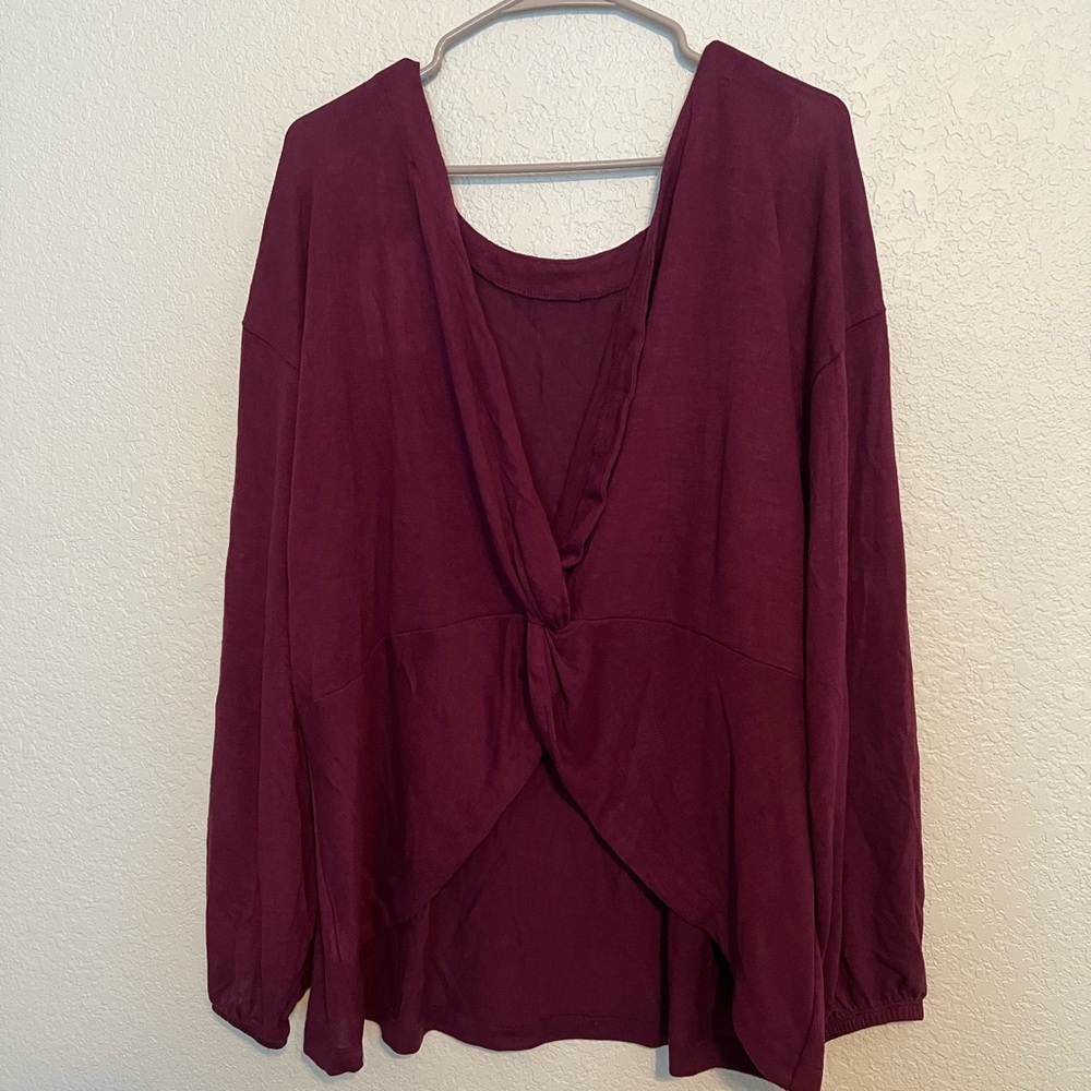Eloquii NWT Twisted Cutaway Sweater